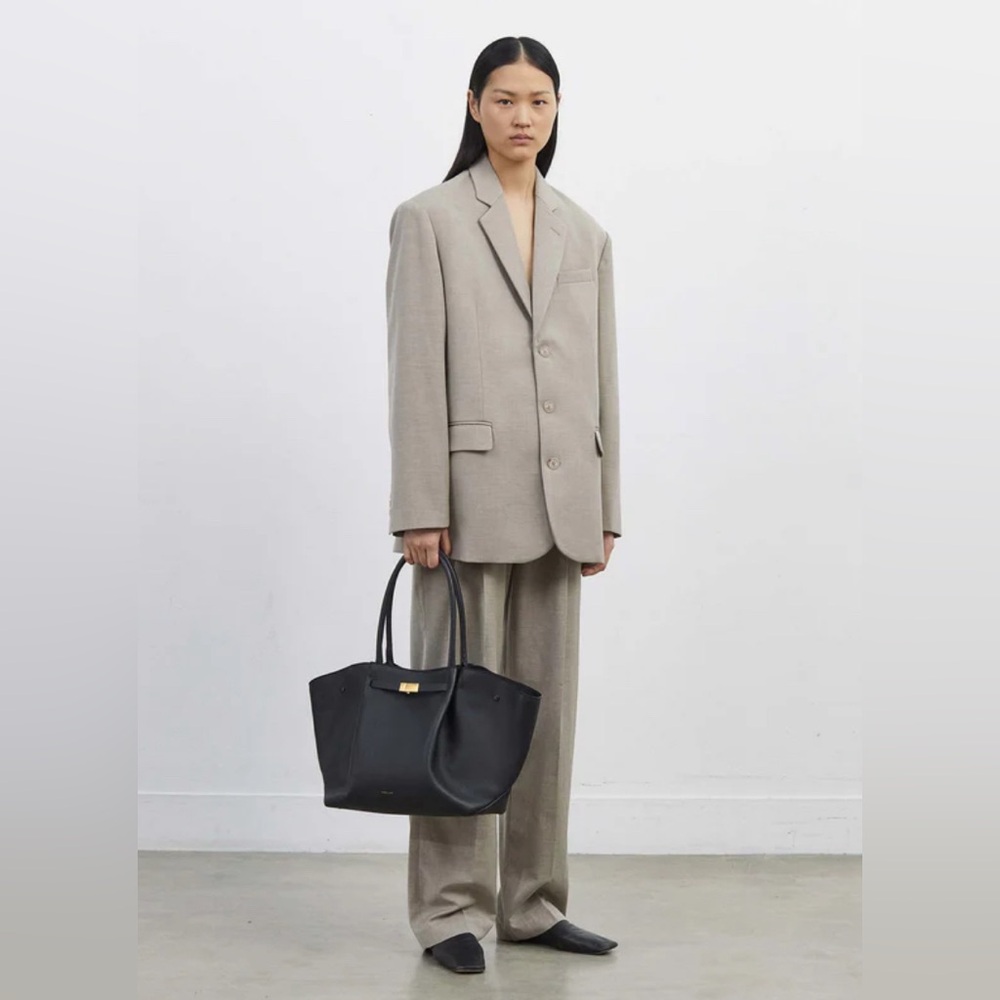 DeMellier Black Tote Bag - Picture 4 of 11